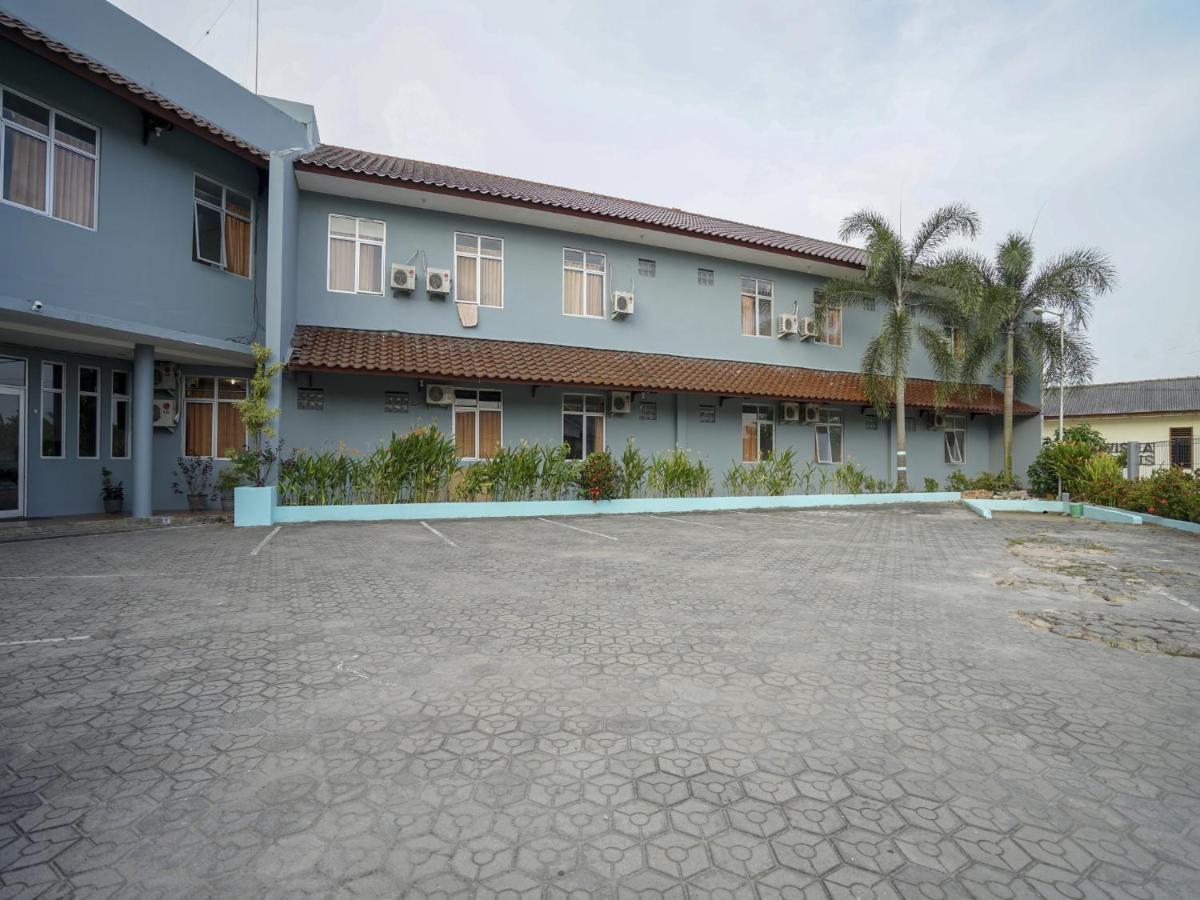 פאנגקאלפינאנג Super Oyo 1844 Bravo Residence מראה חיצוני תמונה
