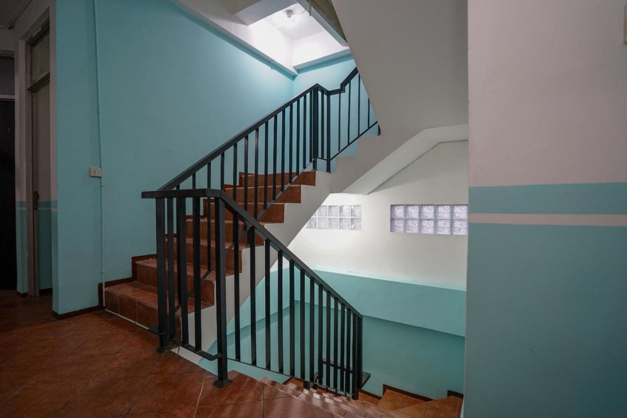 פאנגקאלפינאנג Super Oyo 1844 Bravo Residence מראה חיצוני תמונה