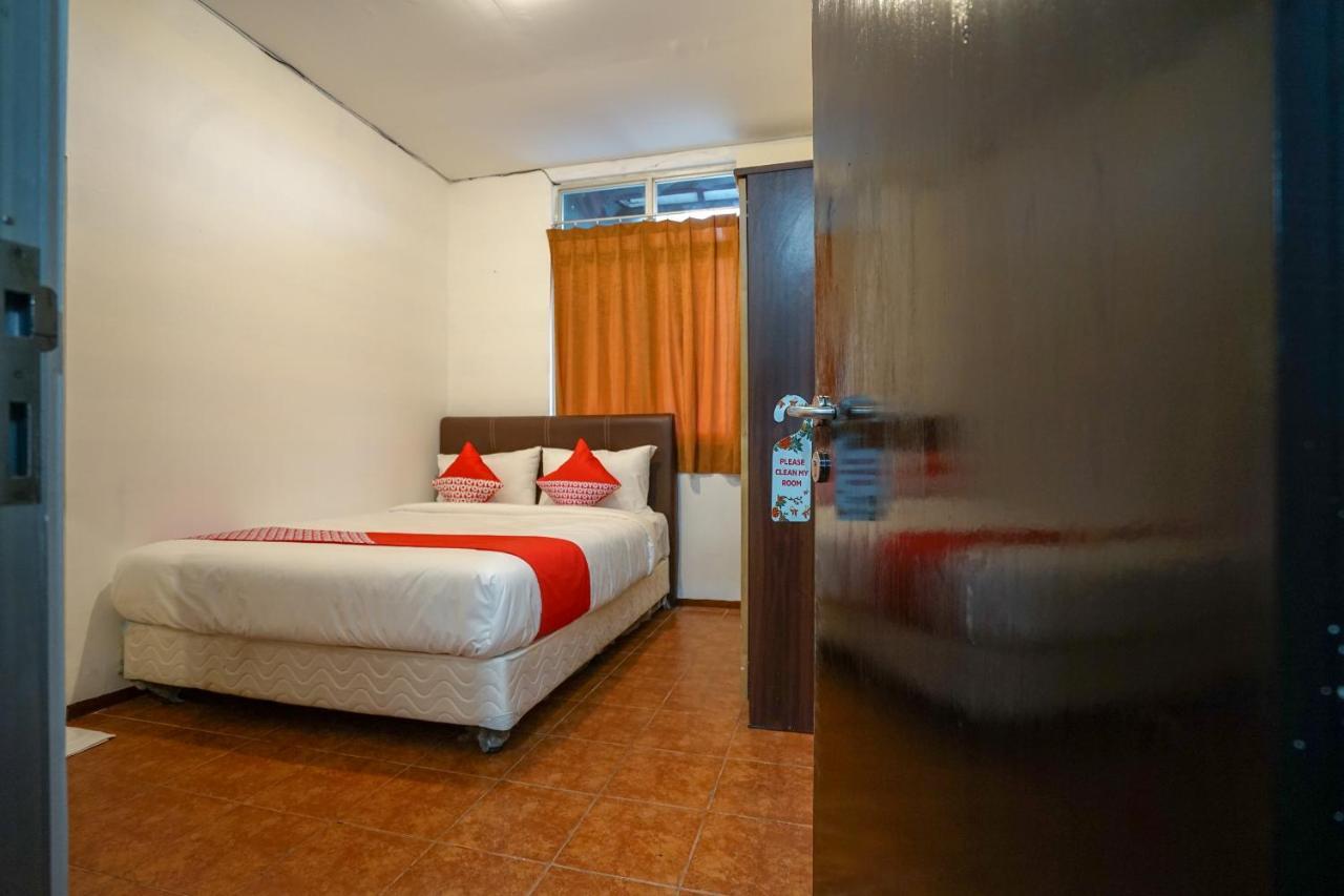 פאנגקאלפינאנג Super Oyo 1844 Bravo Residence מראה חיצוני תמונה