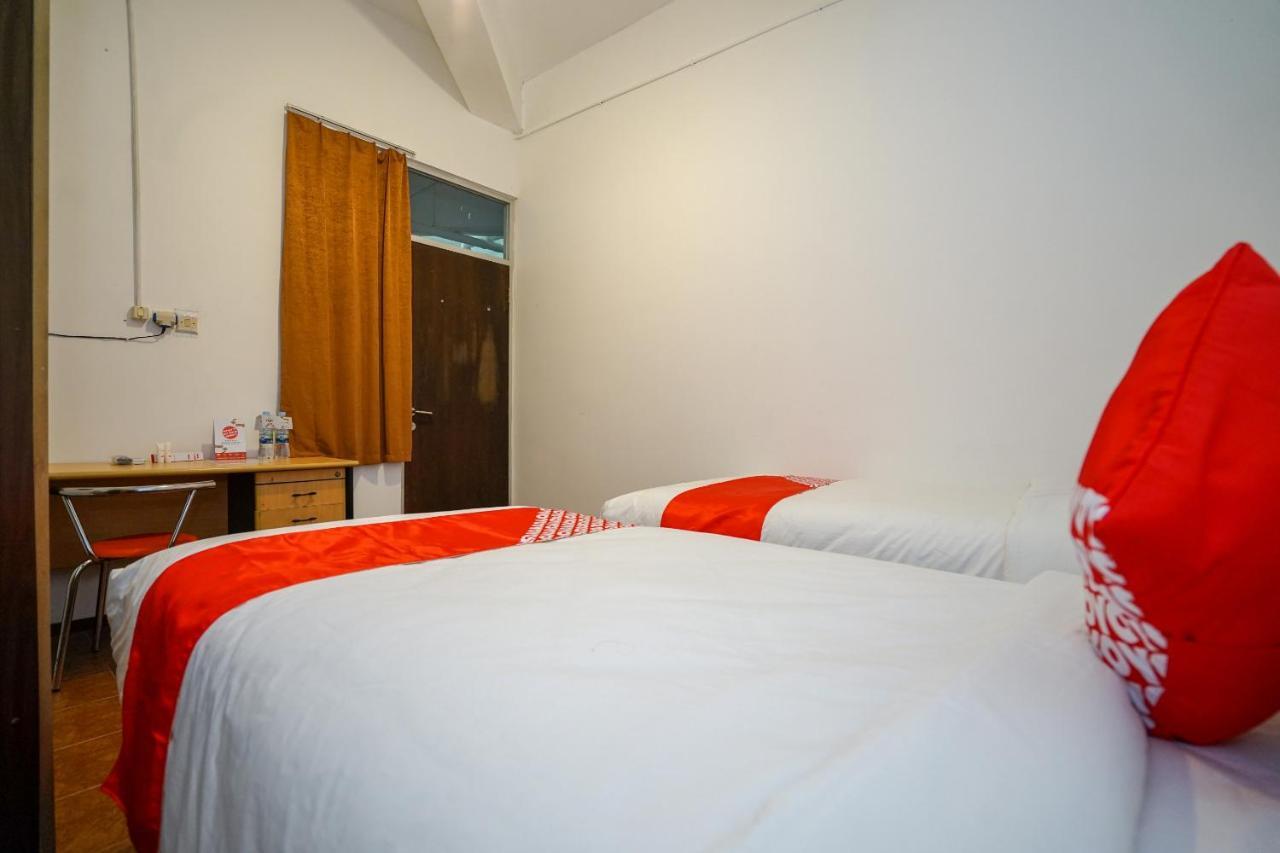 פאנגקאלפינאנג Super Oyo 1844 Bravo Residence מראה חיצוני תמונה